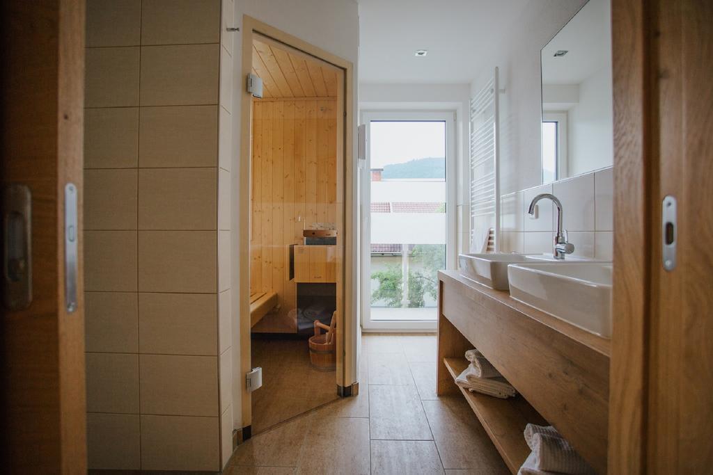 Apartmenthaus Strasswirt De Luxe Tröpolach Esterno foto