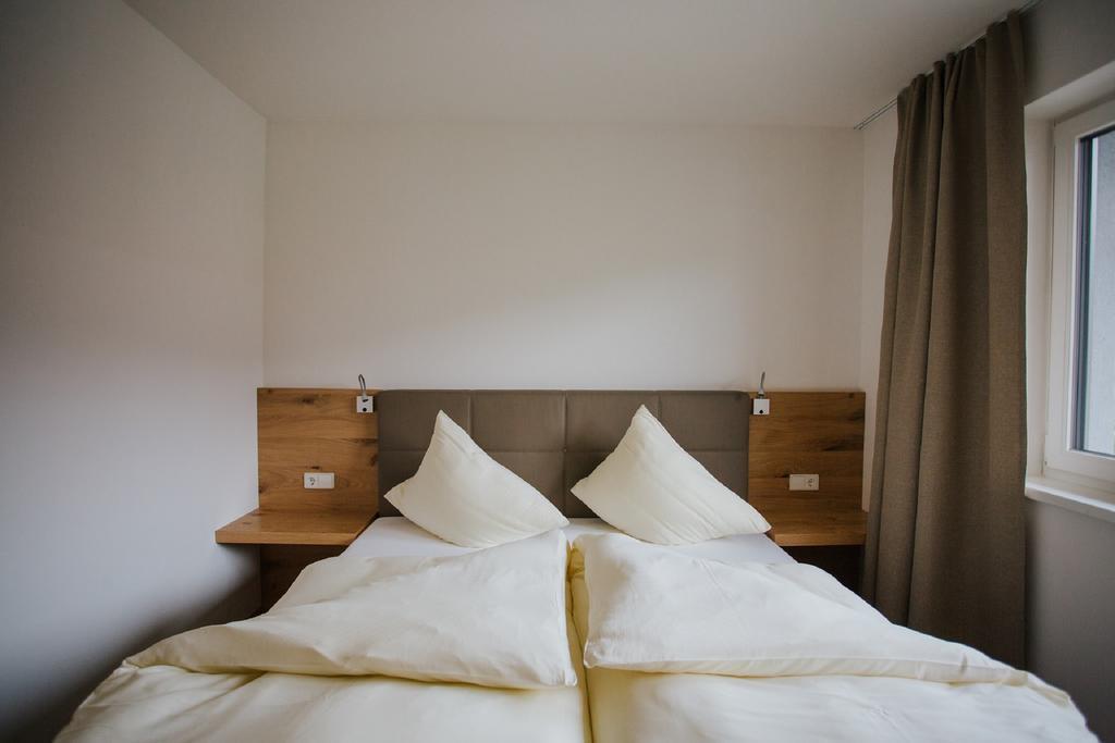 Apartmenthaus Strasswirt De Luxe Tröpolach Esterno foto