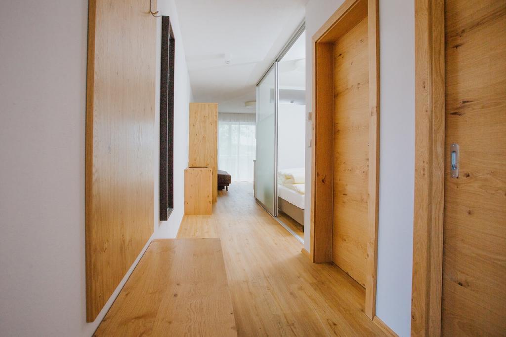Apartmenthaus Strasswirt De Luxe Tröpolach Esterno foto