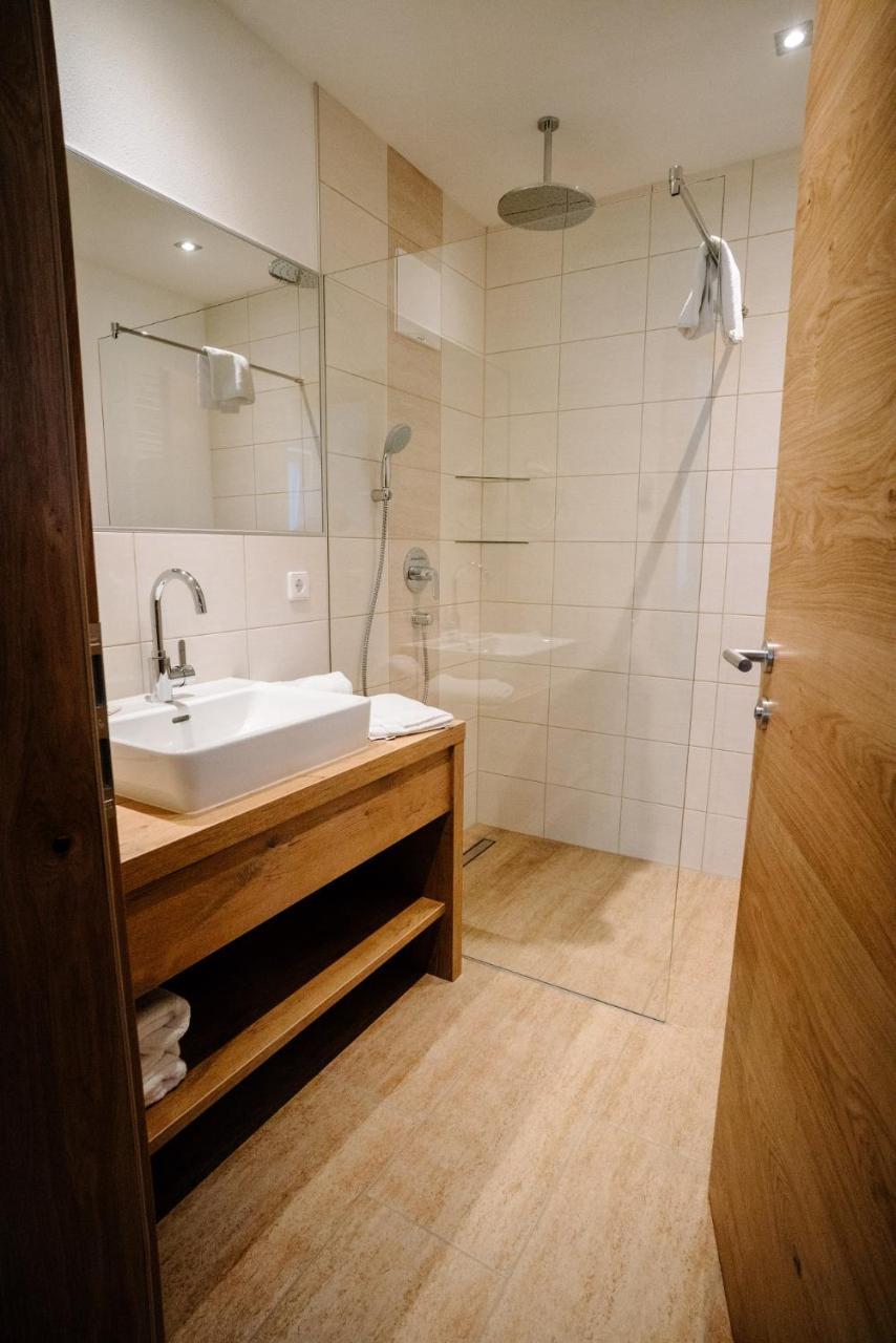 Apartmenthaus Strasswirt De Luxe Tröpolach Esterno foto