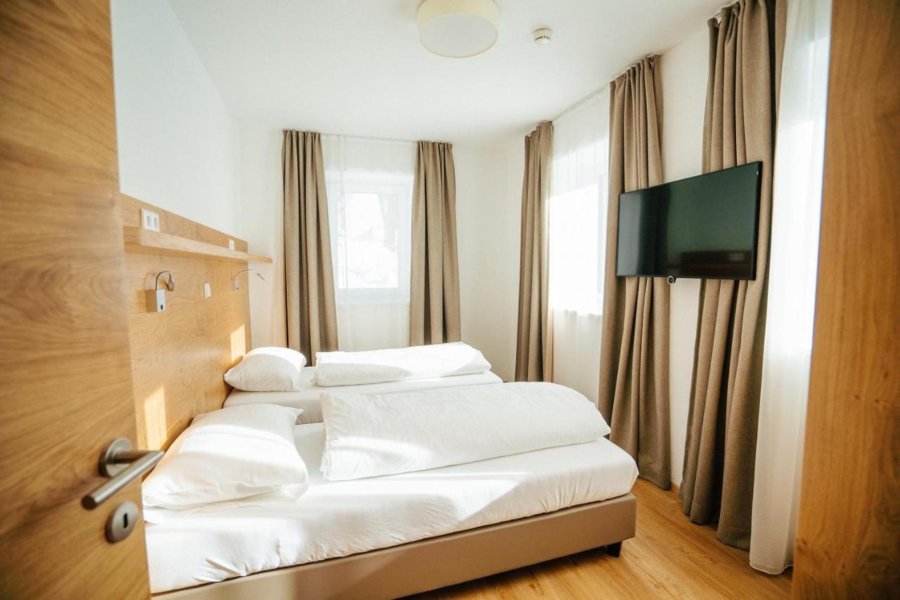 Apartmenthaus Strasswirt De Luxe Tröpolach Esterno foto