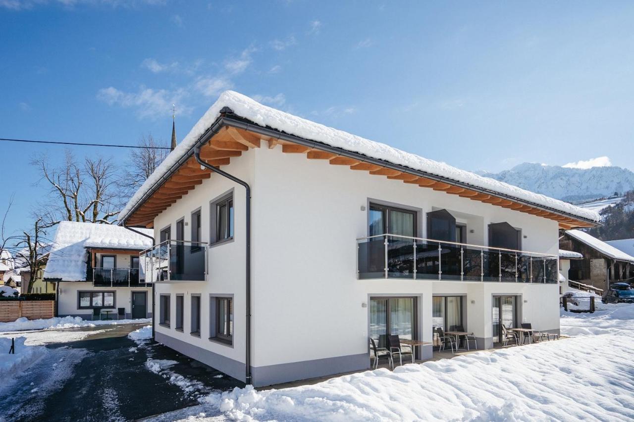 Apartmenthaus Strasswirt De Luxe Tröpolach Esterno foto